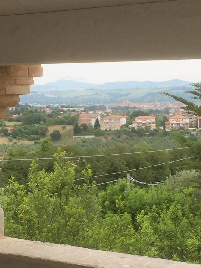 Tabano Ristorante-Casolare Bed & Breakfast Iesi Exterior foto