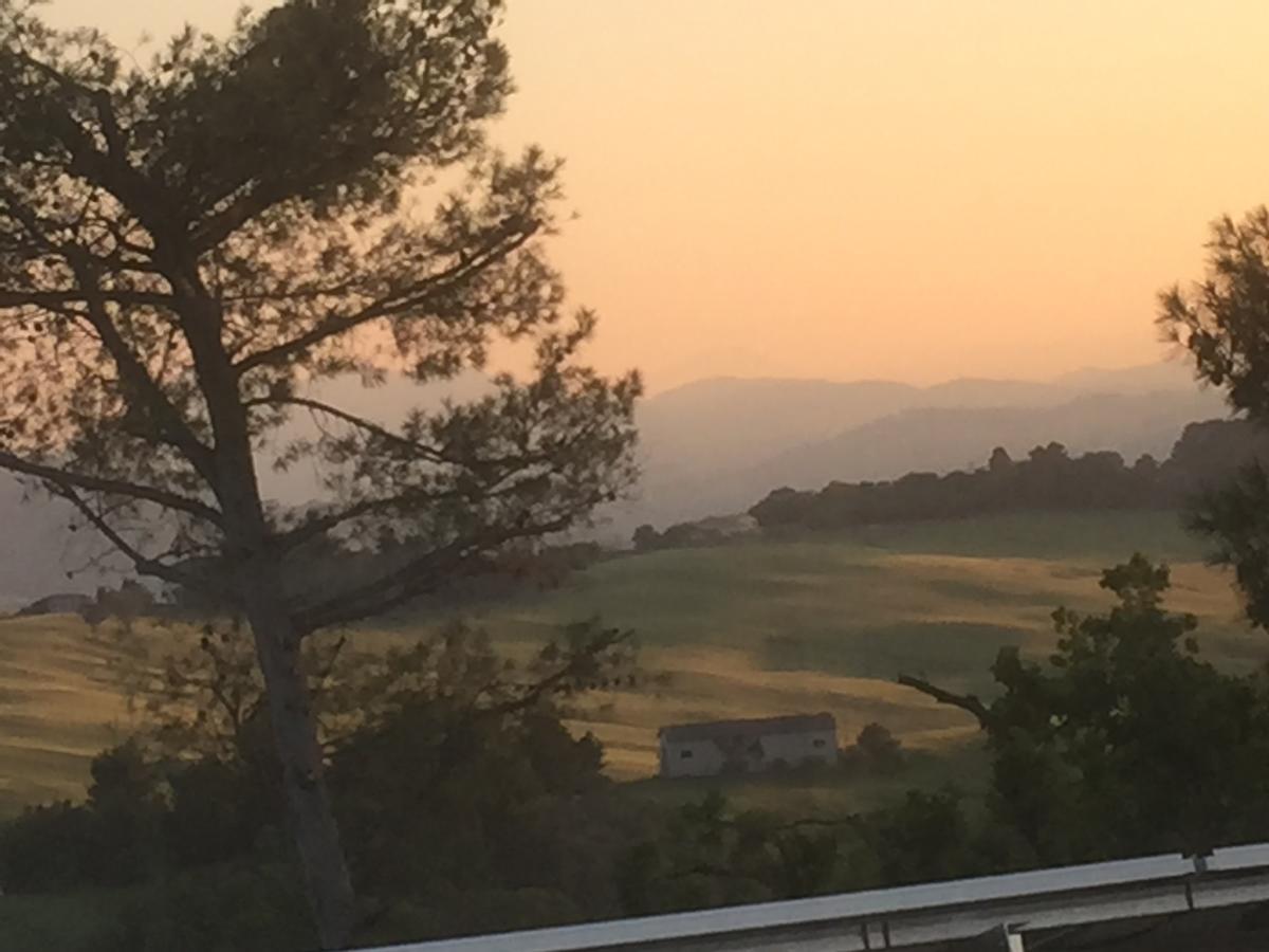Tabano Ristorante-Casolare Bed & Breakfast Iesi Exterior foto