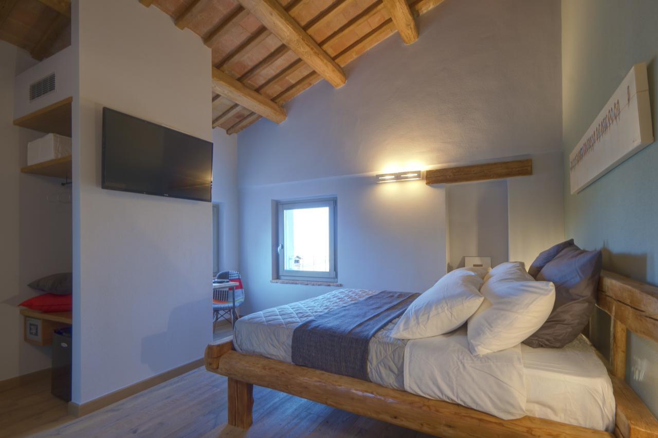 Tabano Ristorante-Casolare Bed & Breakfast Iesi Exterior foto